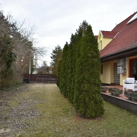Villa Lily *